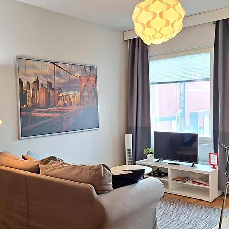 Kotimaailma - Saunallinen Keskusta-studio - Suvantokatu