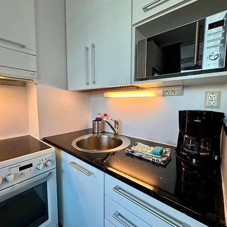 Apartamento Kotimaailma - Saunallinen Keskusta-studio - Suvantokatu *