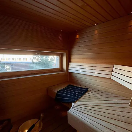 Kotimaailma - Saunallinen Keskusta-studio - Suvantokatu Tampere